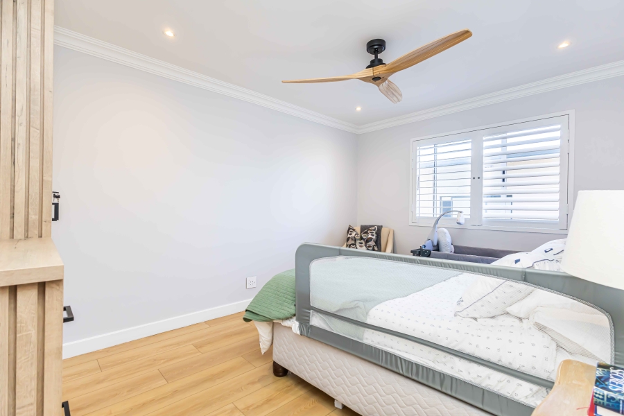 4 Bedroom Property for Sale in Sea Point Western Cape